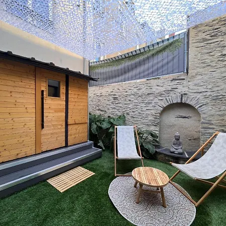 Bali Les Petits Plaisirs Bed & Breakfast Angers